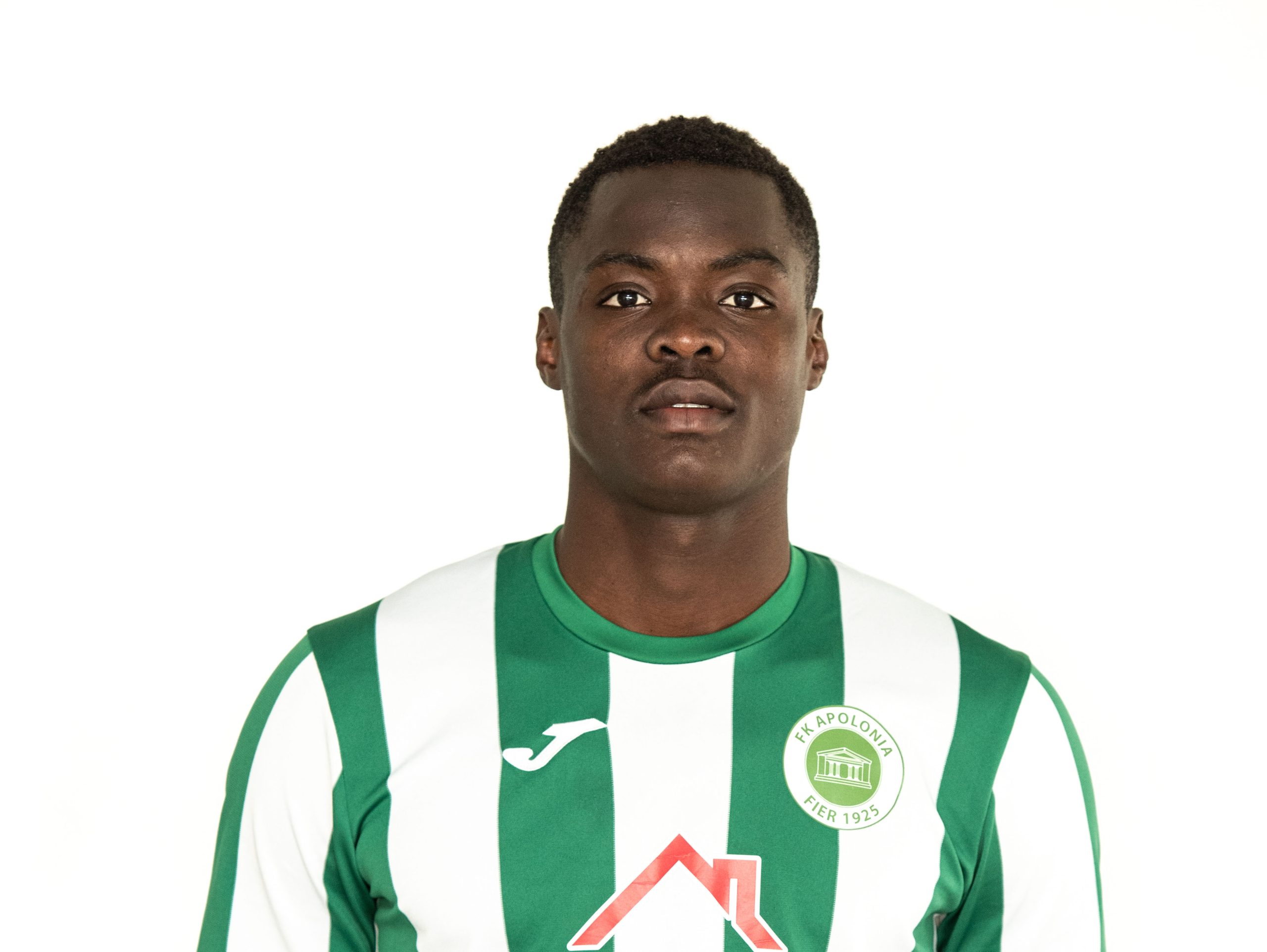 Fransis Ndubuis flet per progresin dhe ambicjet e tij per FK Apolonia